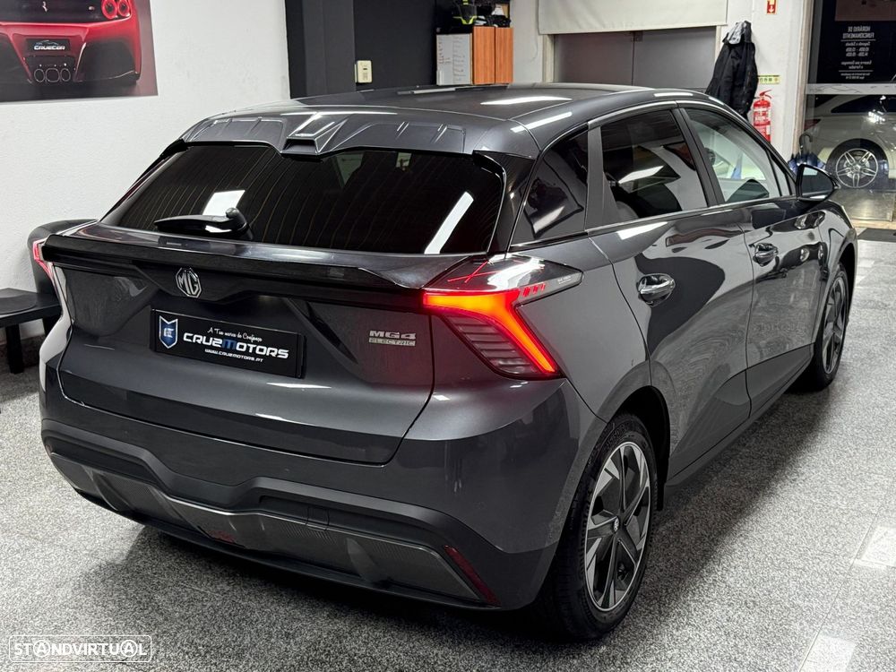 MG MG4 64 kWh Luxury - 8