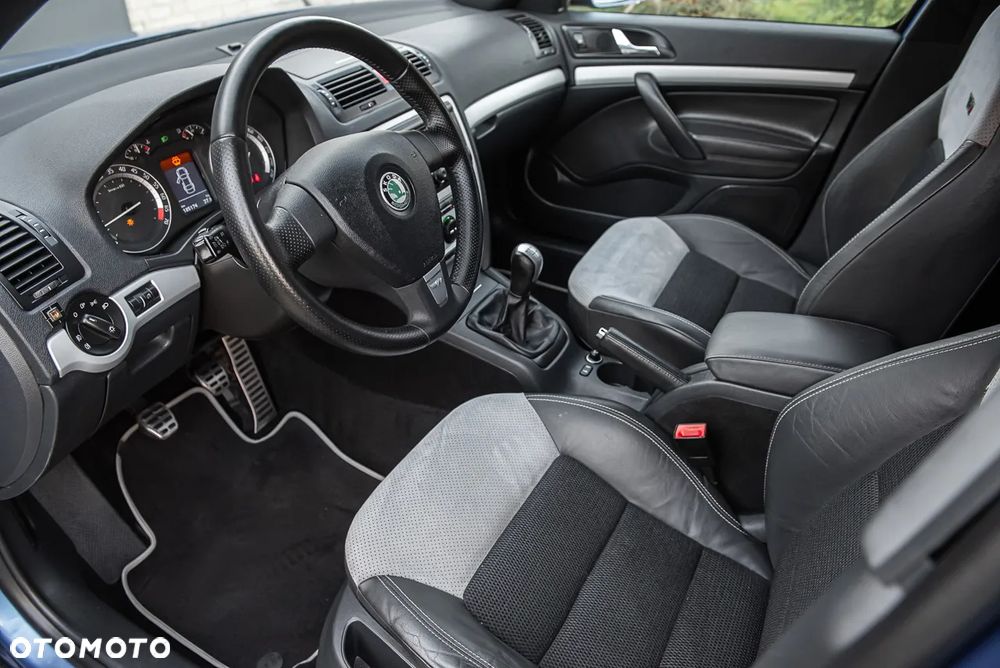 Skoda Octavia 2.0 TFSI RS - 16