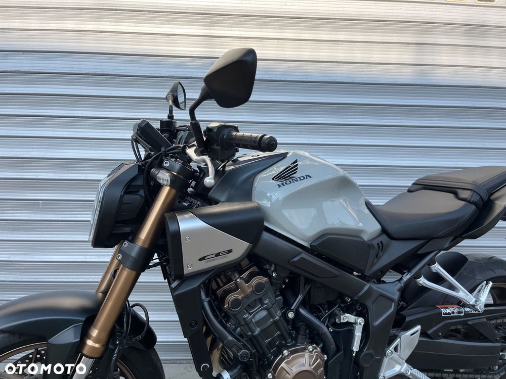 Honda CB - 8