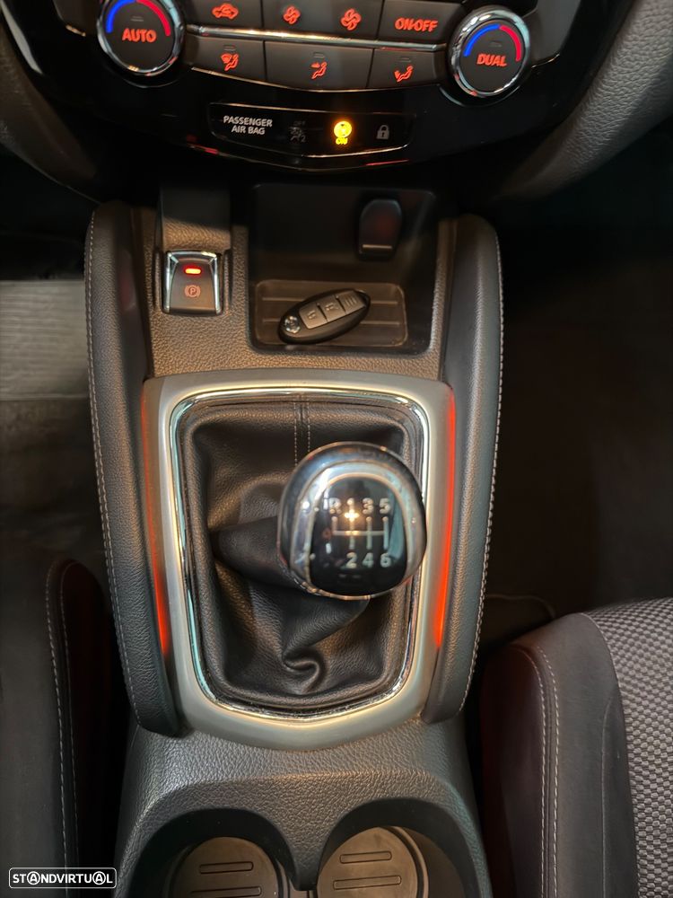 Nissan Qashqai 1.5 dCi N-Connecta 18 RS - 15