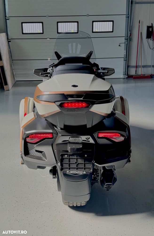 Can-Am Spyder - 5