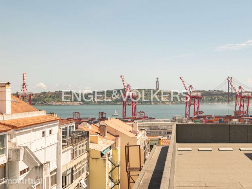 Apartamento T1 na Avenida Infante Santo - Grande imagem: 4/24