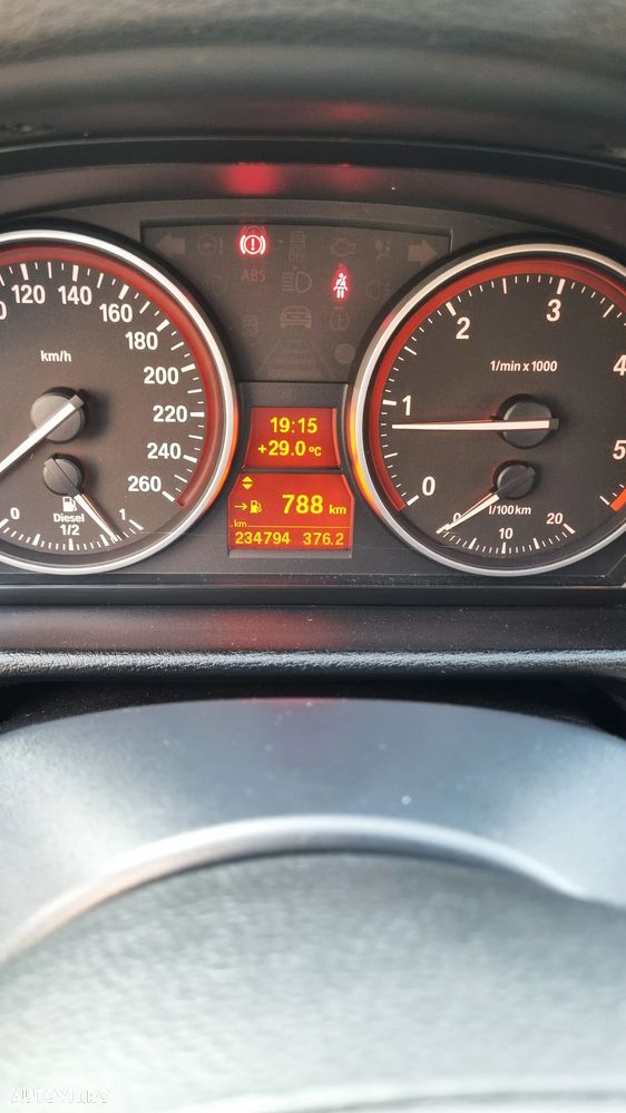 BMW X1 xDrive18d - 13