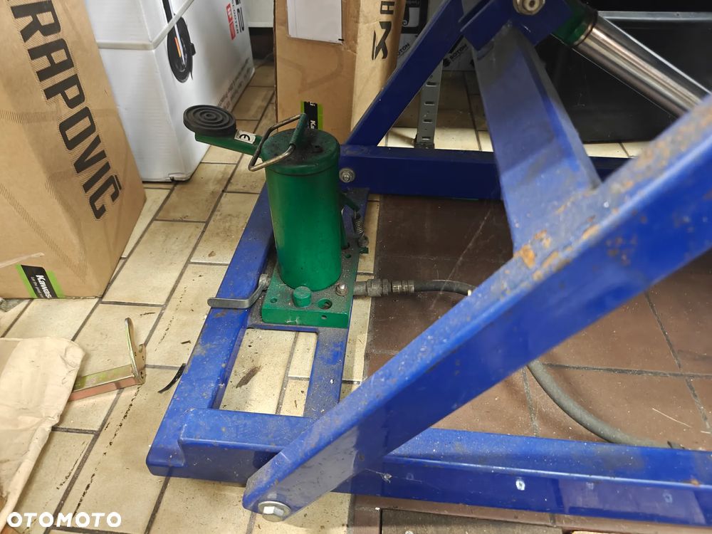 Podnośnik motocyklowy hydrauliczny - 3
