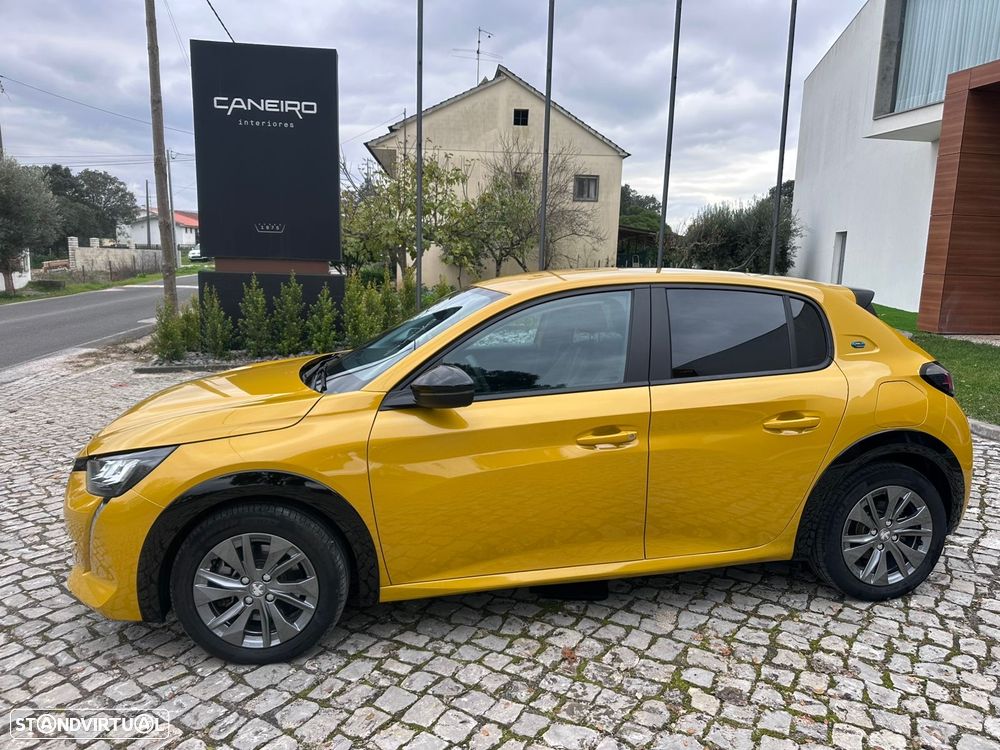 Peugeot e-208 Allure - 3