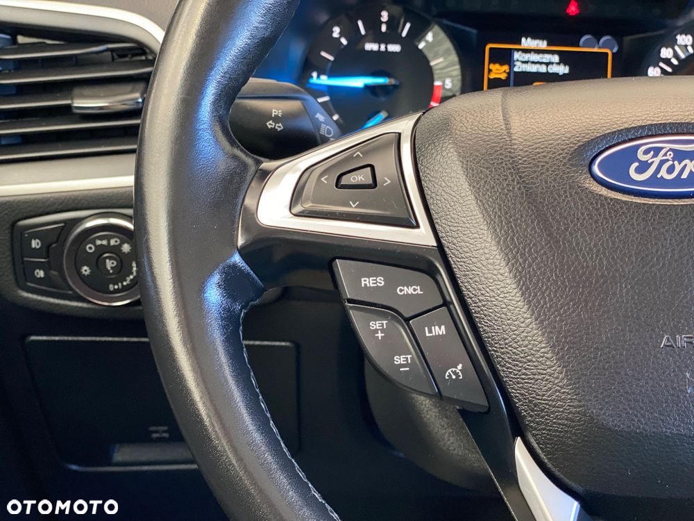 Ford S-Max 2.0 EcoBlue Titanium - 24
