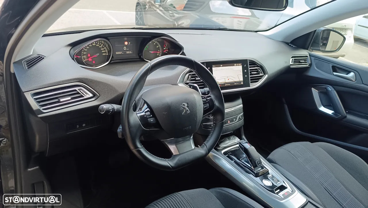 Peugeot 308 1.2 PureTech Allure EAT8 - 7