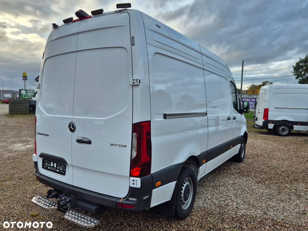 Mercedes-Benz Sprinter - 5