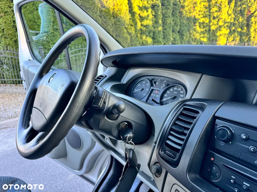 Renault Trafic - 26