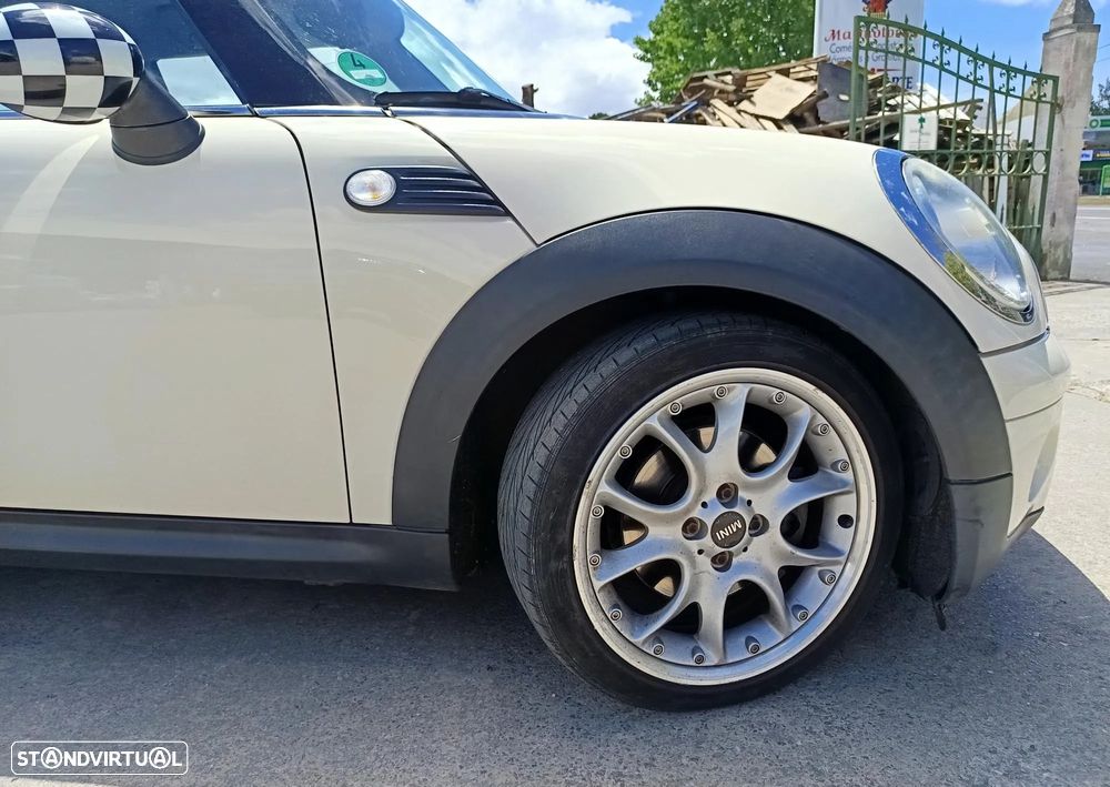 MINI 3 Portas Cooper D - 14