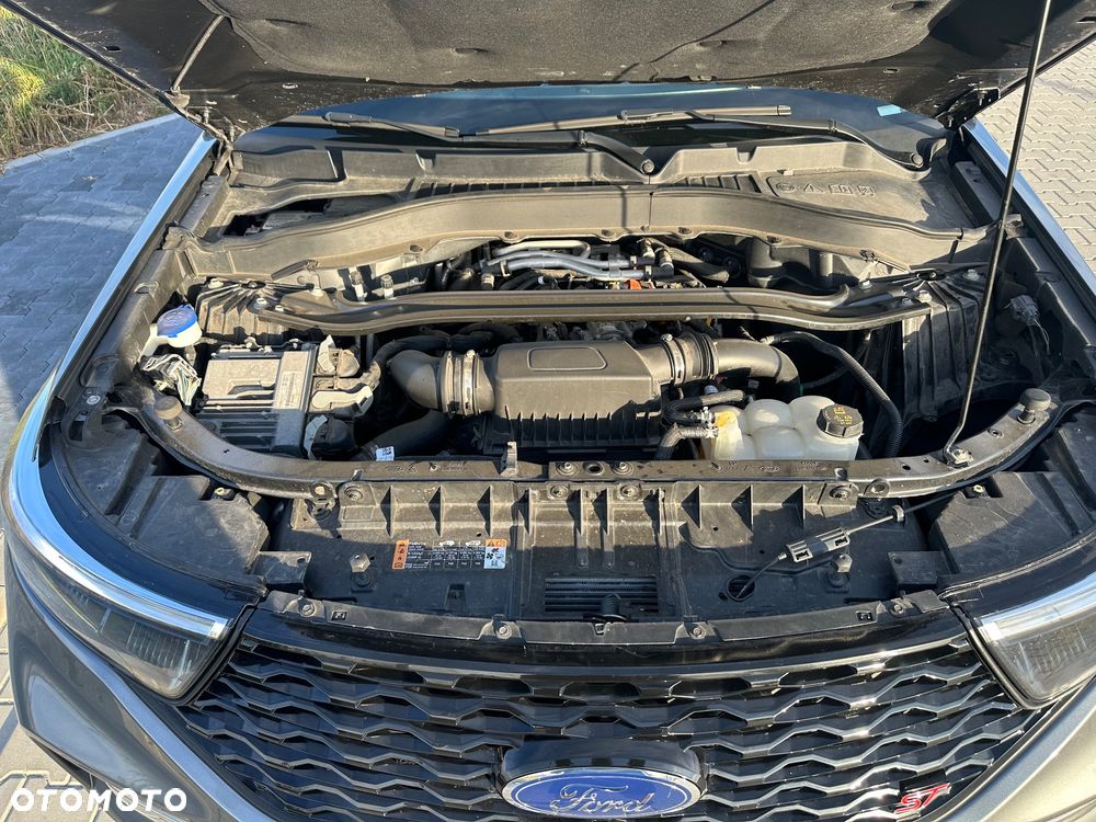 Ford Explorer - 28