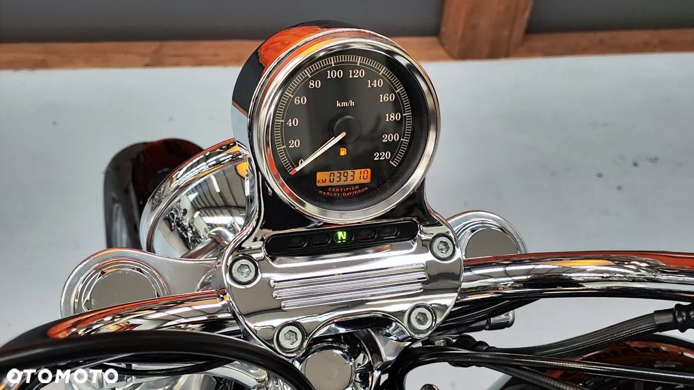 Harley-Davidson Dyna Super Glide - 31