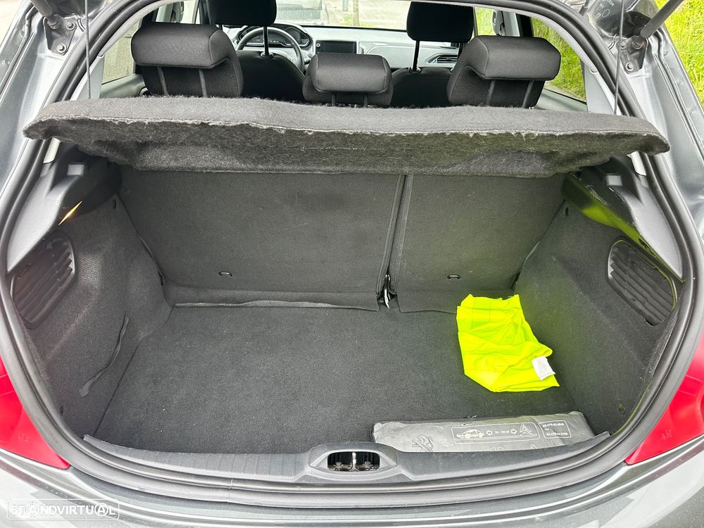 Peugeot 208 1.4 HDi Active - 25