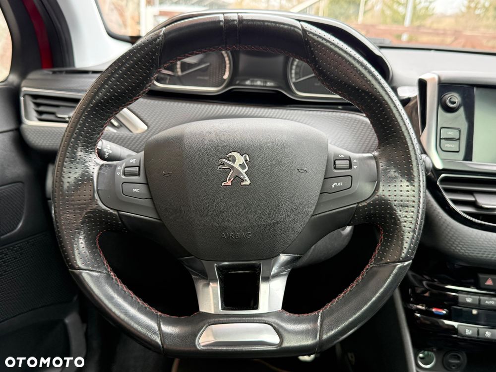 Peugeot 2008 PureTech 110 Stop&Start EAT6 GT-Line Edition - 22