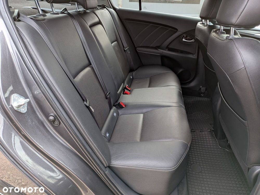 Toyota Avensis 2.0 D-4D Premium - 32