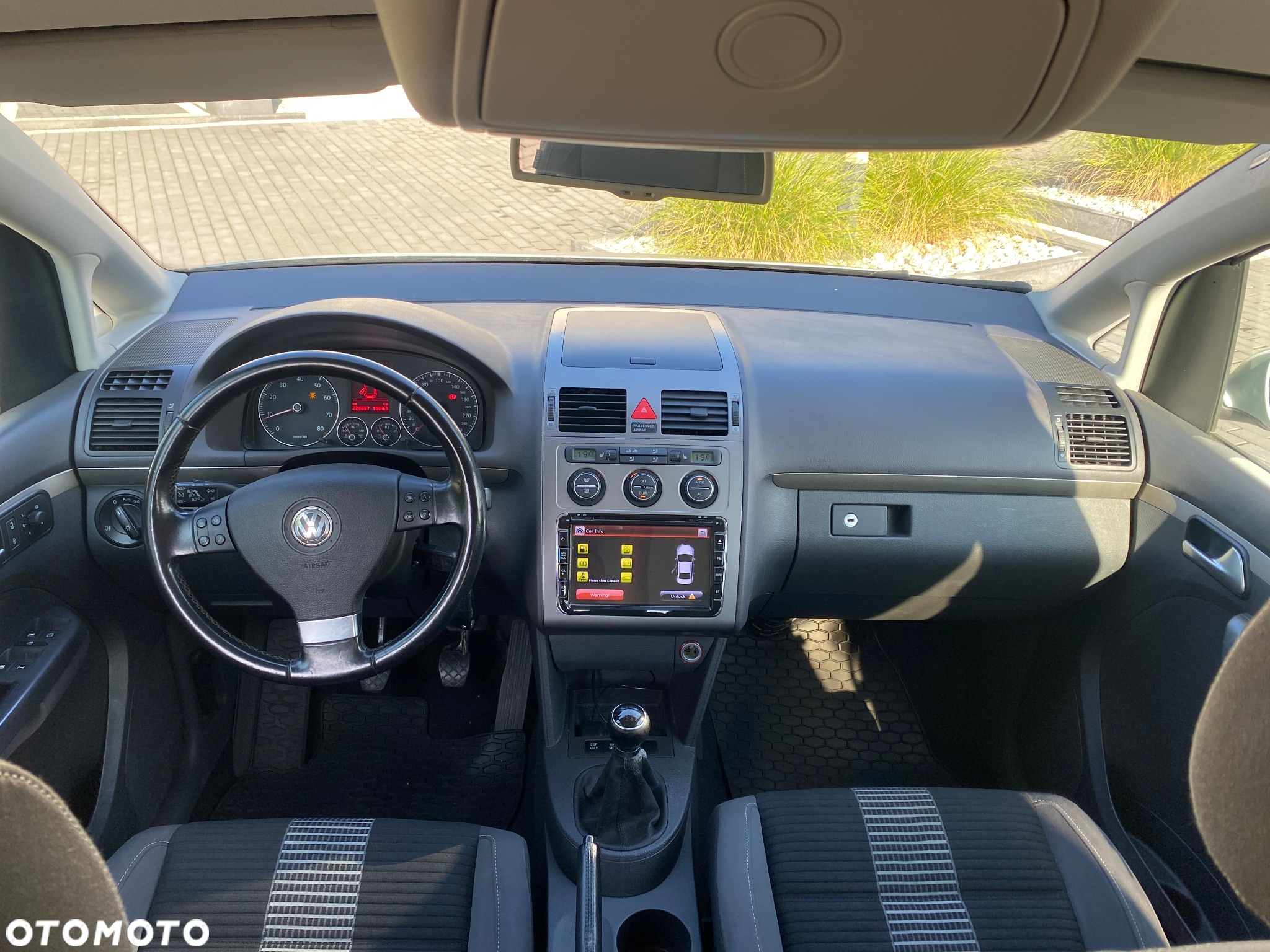 Volkswagen Touran 1.4 TSI Trendline - 18