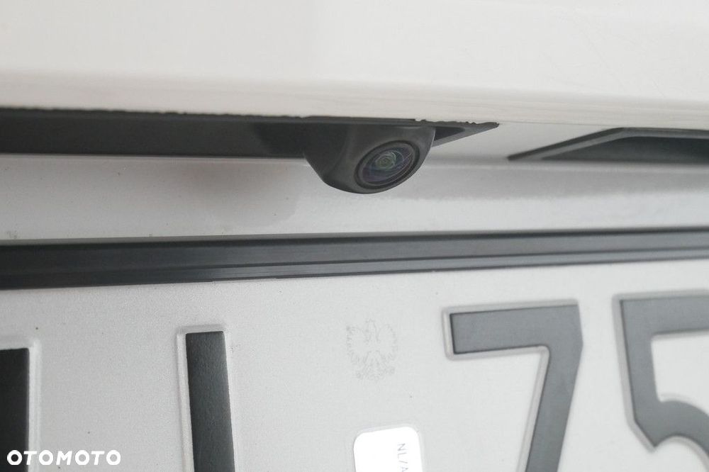 Toyota Corolla 1.8 Hybrid Comfort - 17