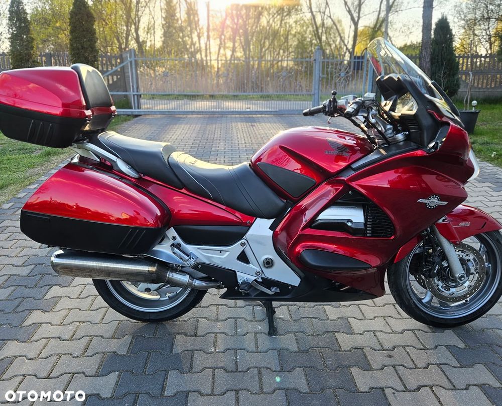 Honda ST - 8