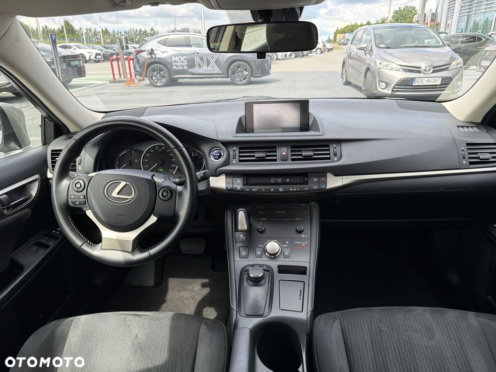 Lexus CT - 11
