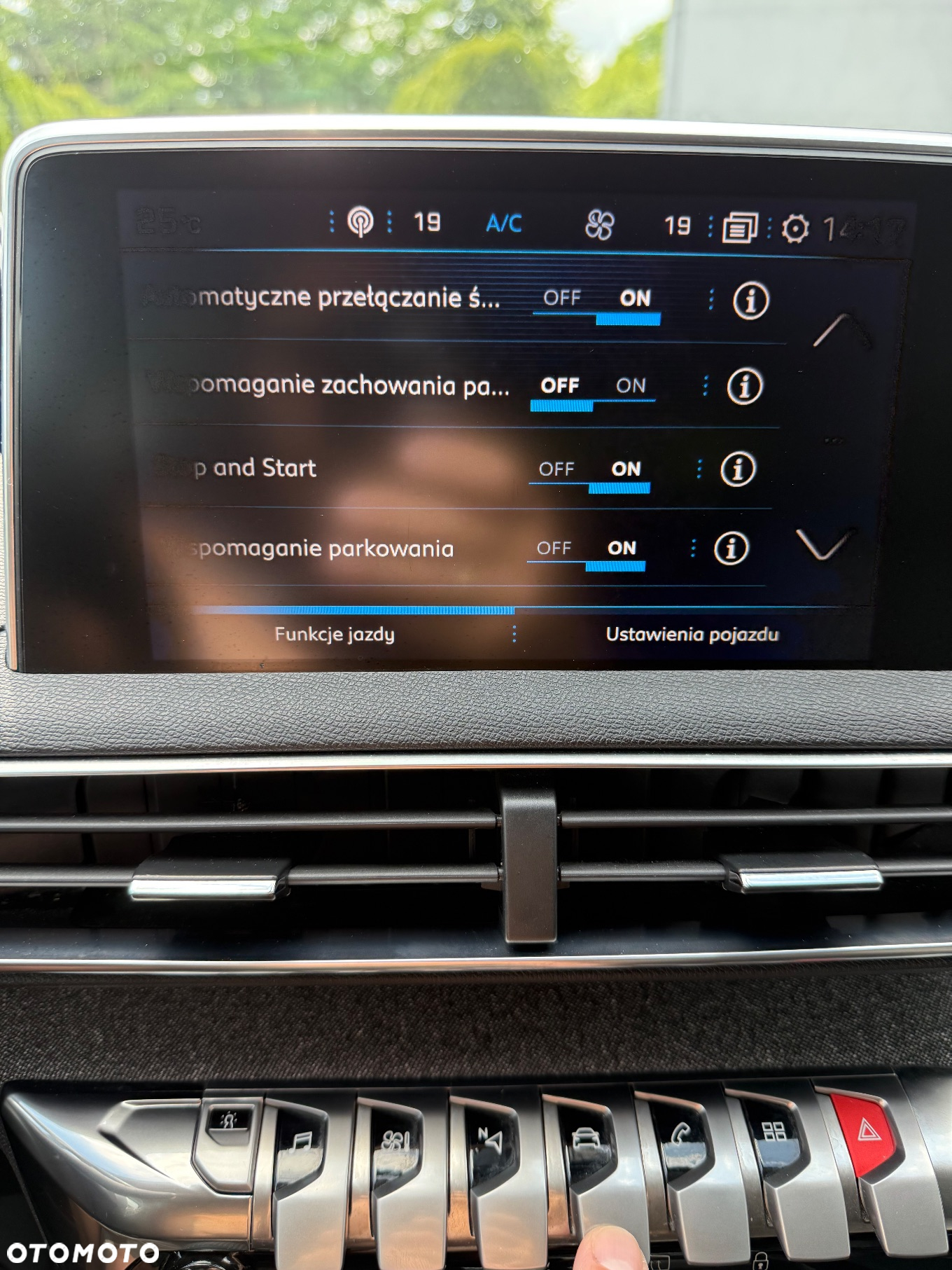 Peugeot 3008 1.2 PureTech Allure S&S EAT6 - 24