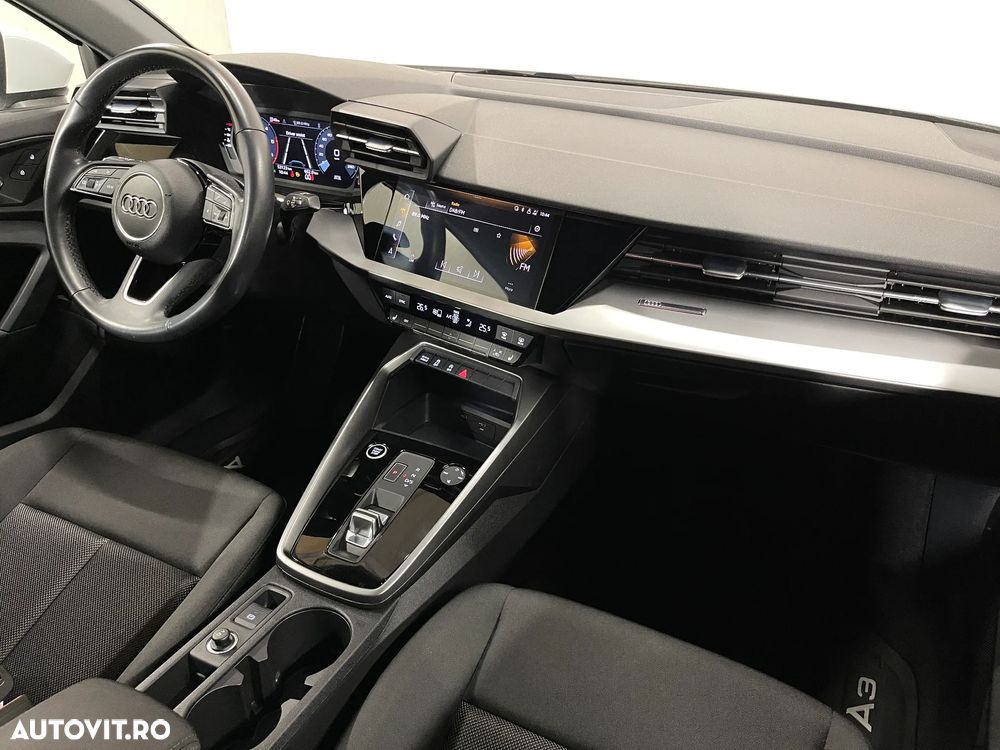 Audi A3 2.0 35 TDI S tronic Advanced - 8