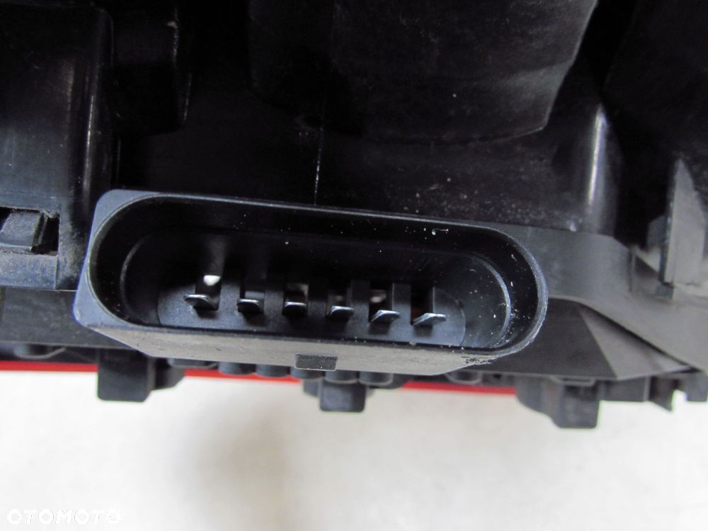 VW TRANSPORTER MULTIVAN T5 LIFT 09-15 LAMPA TYL PRAWA DRZWI SKRZYDELKA 7H0945096L - 5