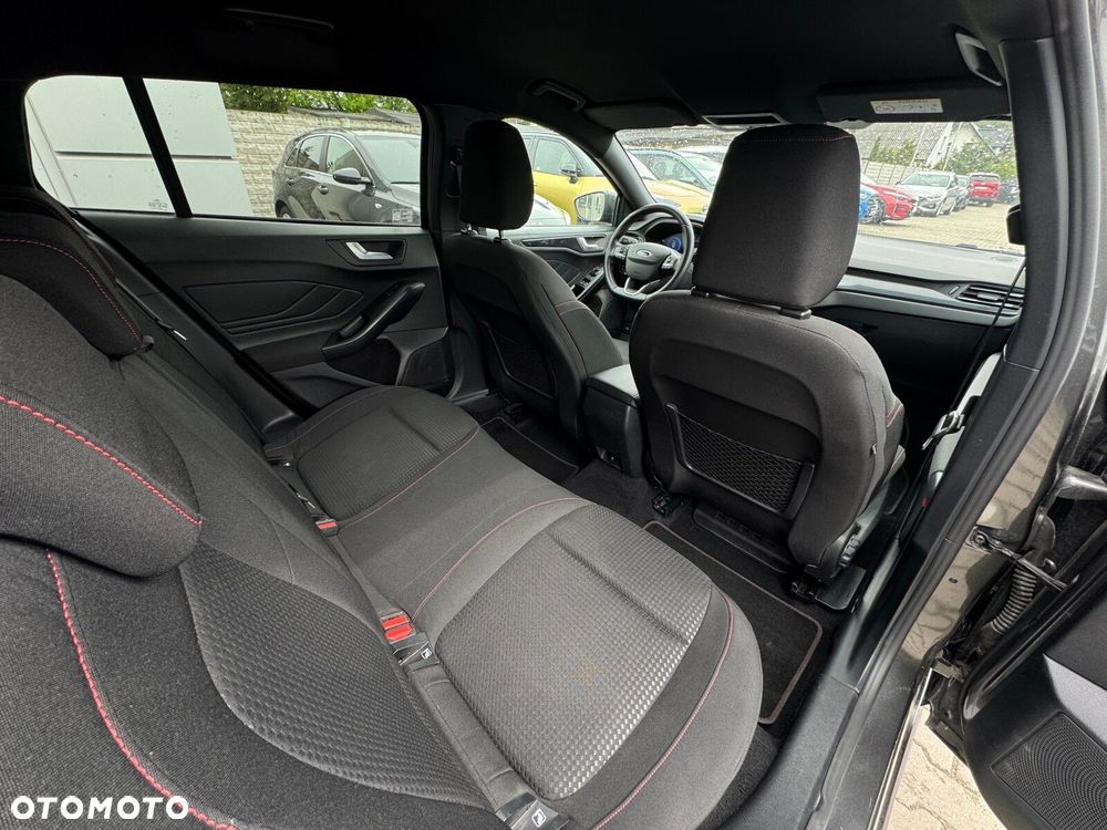 Ford Focus 1.0 EcoBoost mHEV ST-Line X - 16