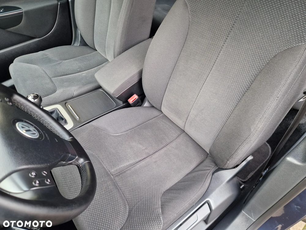 Volkswagen Passat 1.9 TDI Comfortline - 33