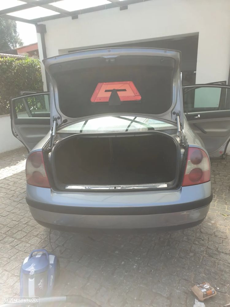 VW Passat 1.9 TDi - 8