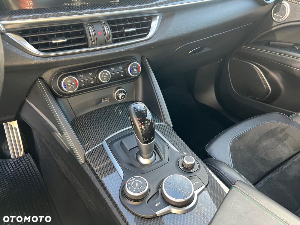 Alfa Romeo Stelvio 2.9 Bi Turbo V6 Quadrifoglio Q4 - 21