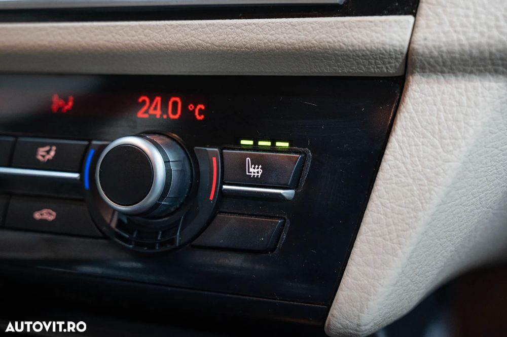 BMW Seria 5 520d Aut. Luxury Line - 32