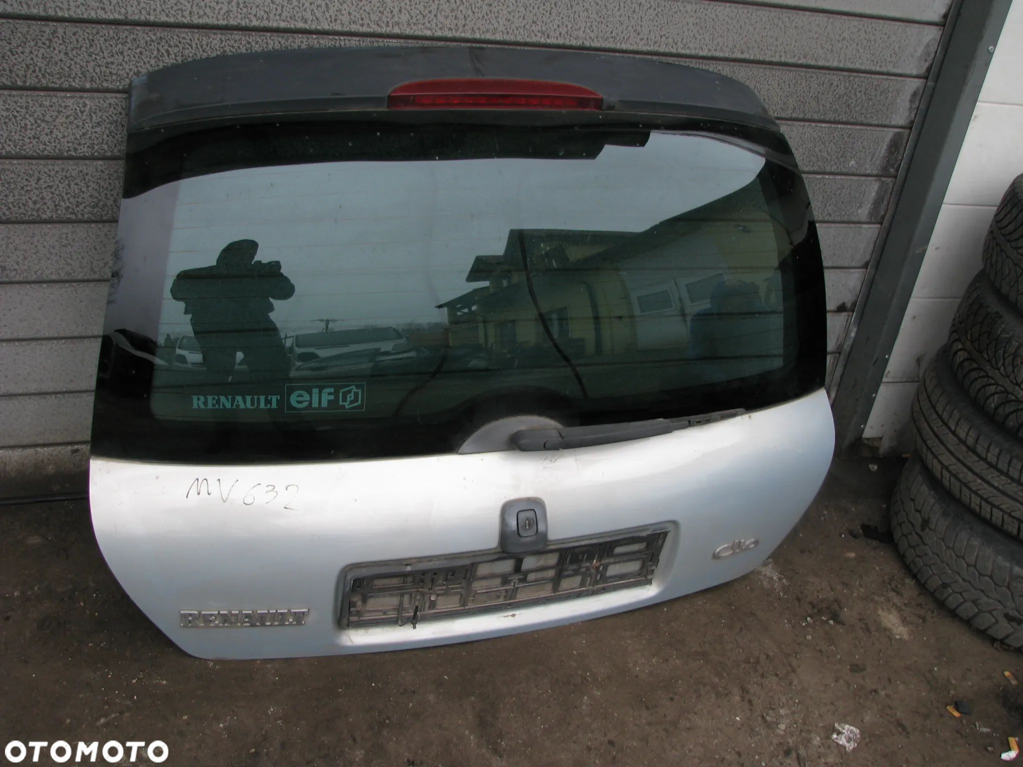 Klapa tylna szyba Renault clio II mv632 - 1