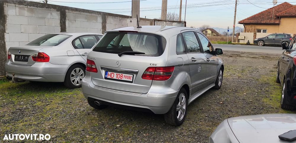 Mercedes-Benz B - 4