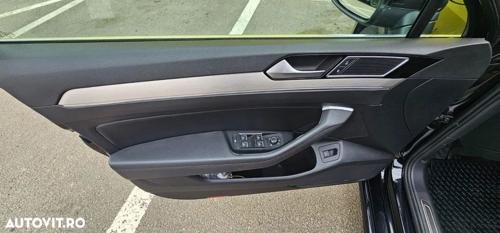 Volkswagen Passat Variant 2.0 TDI DSG Highline - 2