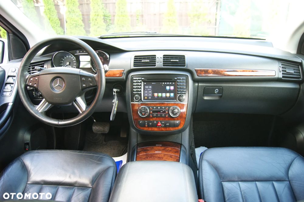 Mercedes-Benz Klasa R 500 4Matic 7G-TRONIC - 33