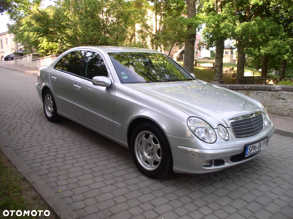 Mercedes-Benz Klasa E 200 Kompressor Automatik Avantgarde - 38
