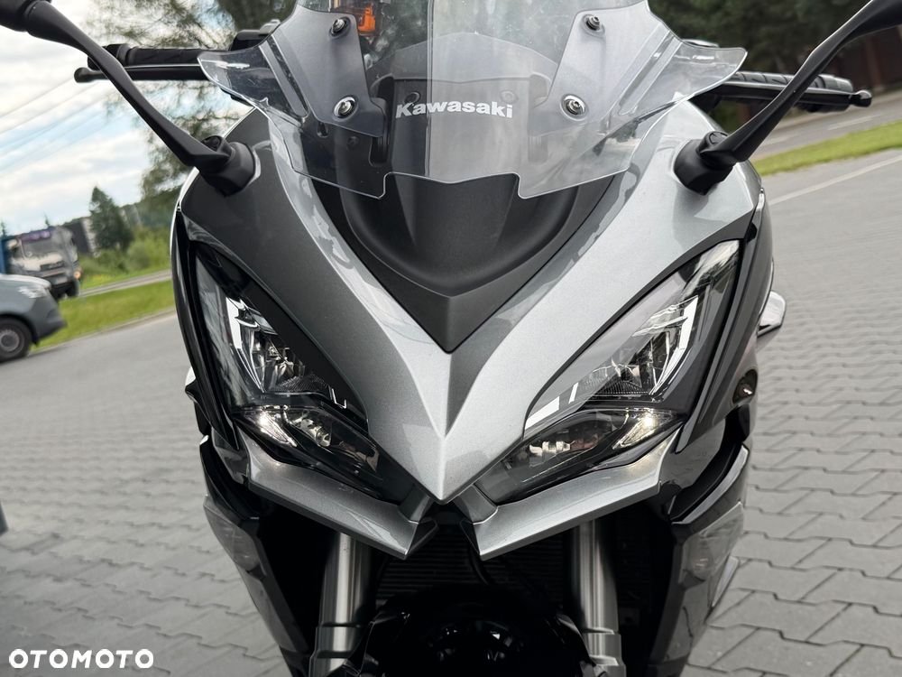 Kawasaki Ninja 1000 SX - 40