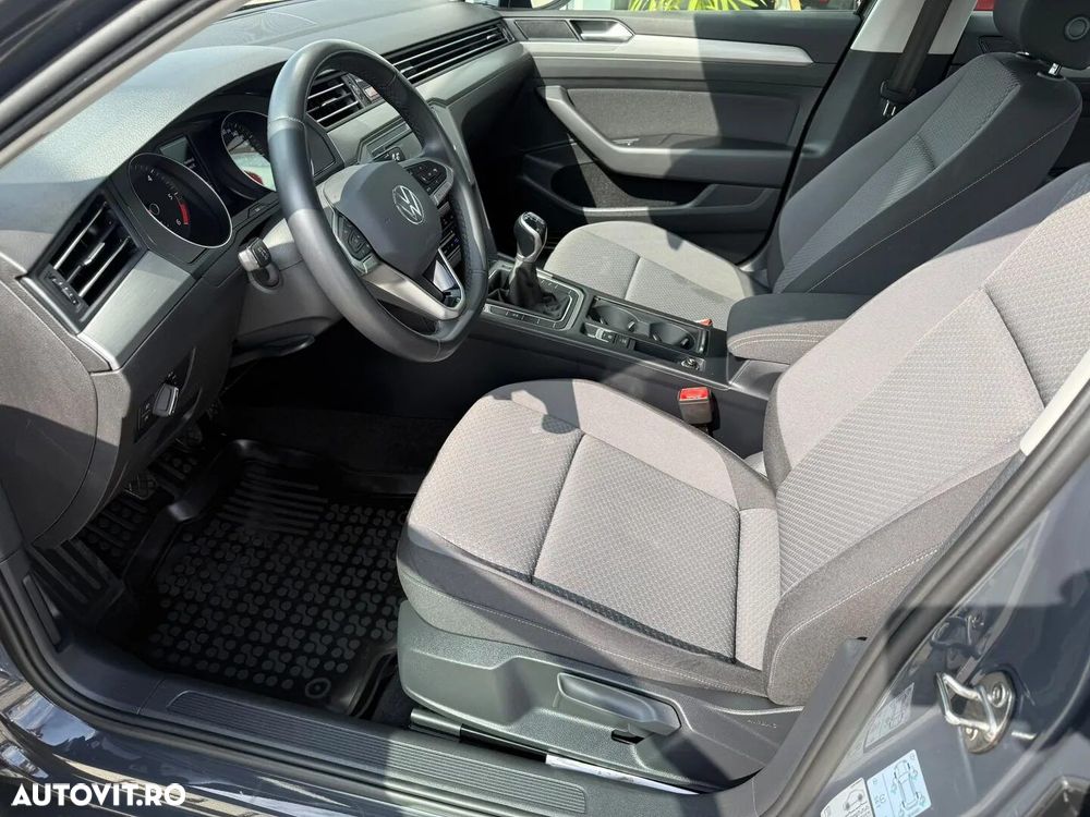 Volkswagen Passat - 17