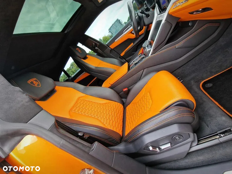 Lamborghini Urus Standard - 22