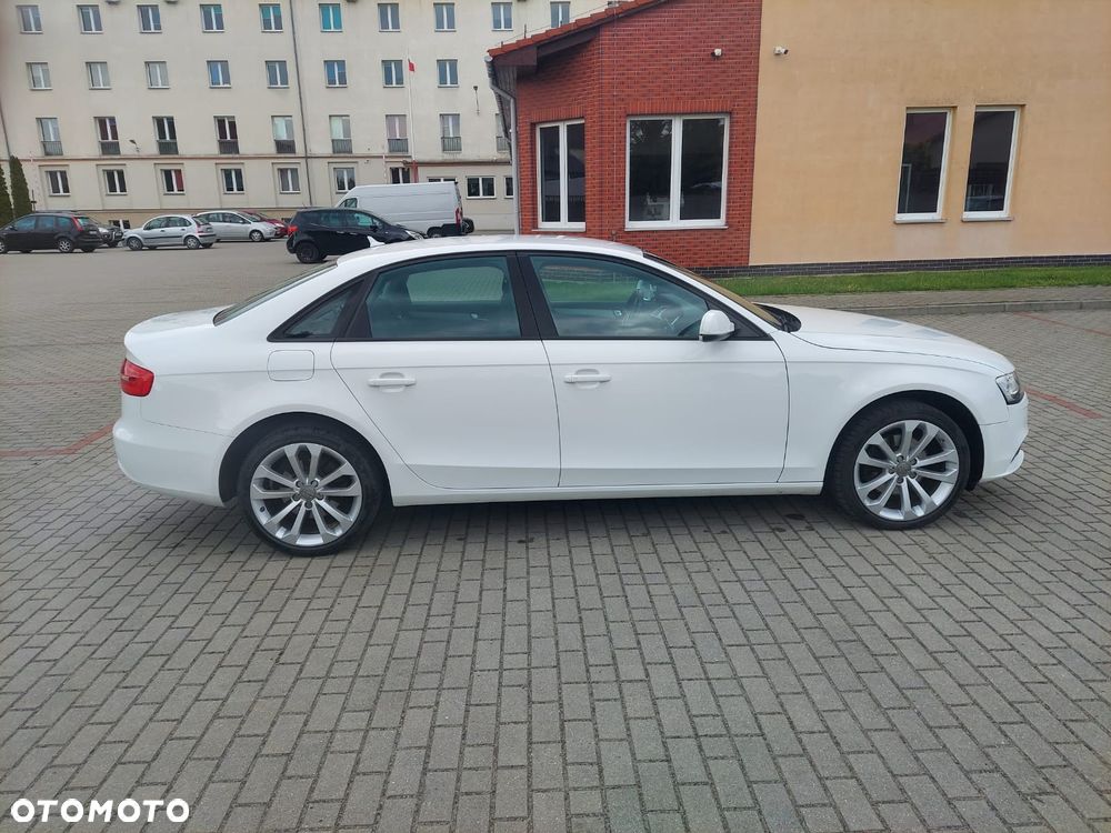 Audi A4 Limousine 2.0 TDI DPF Ambiente - 9