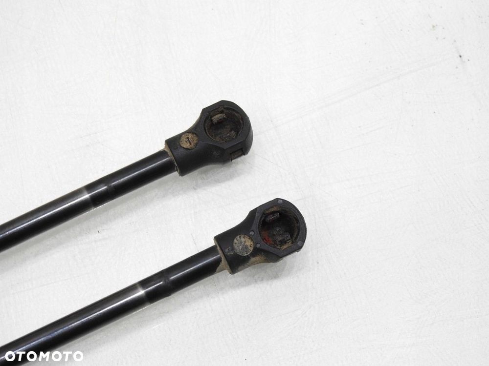 SIŁOWNIKI TELESKOPY KLAPY CITROEN C3 PICASSO KOMPL - 2