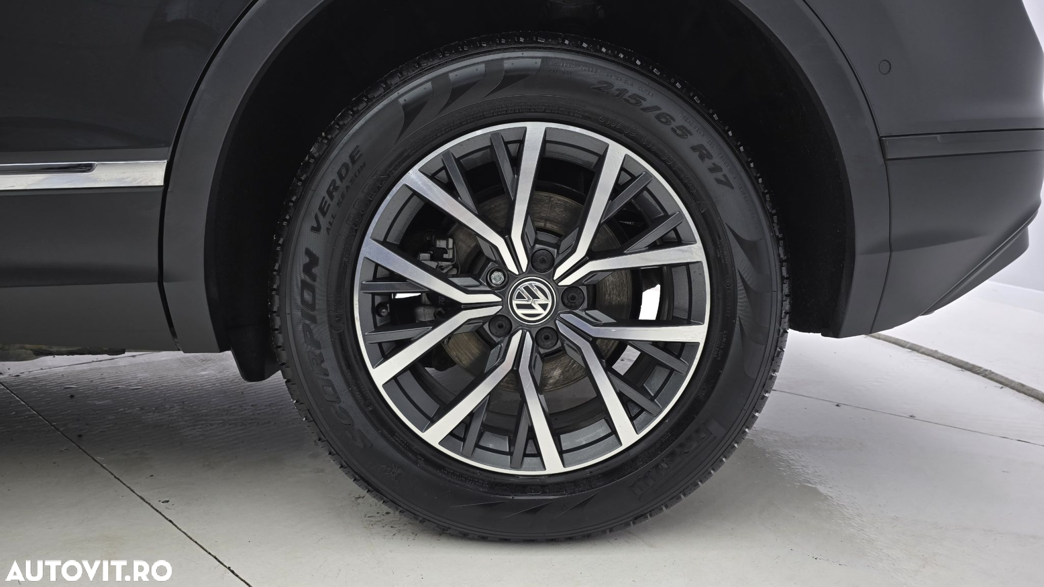 Volkswagen Tiguan 2.0 TDI 4Mot DSG Comfortline - 22