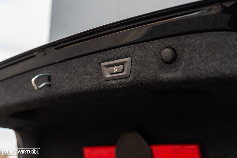 BMW 530 e iPerformance Pack M - 24