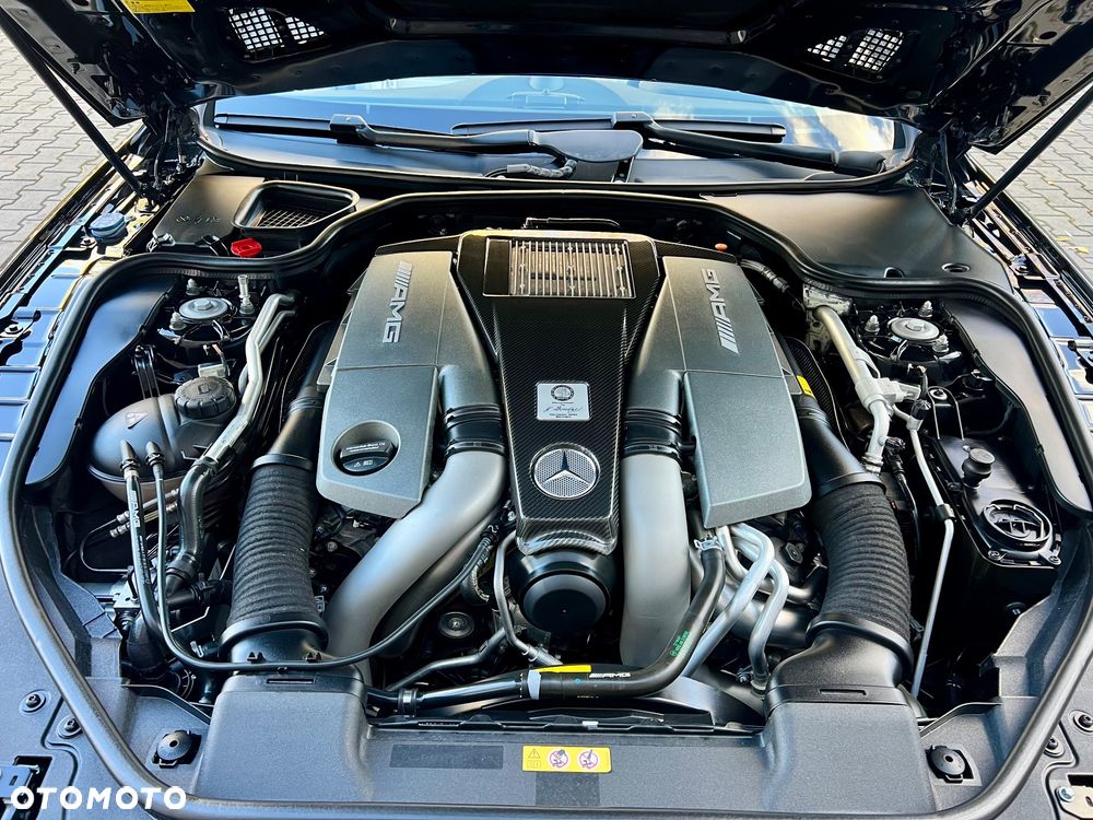 Mercedes-Benz SL 63 AMG - 37