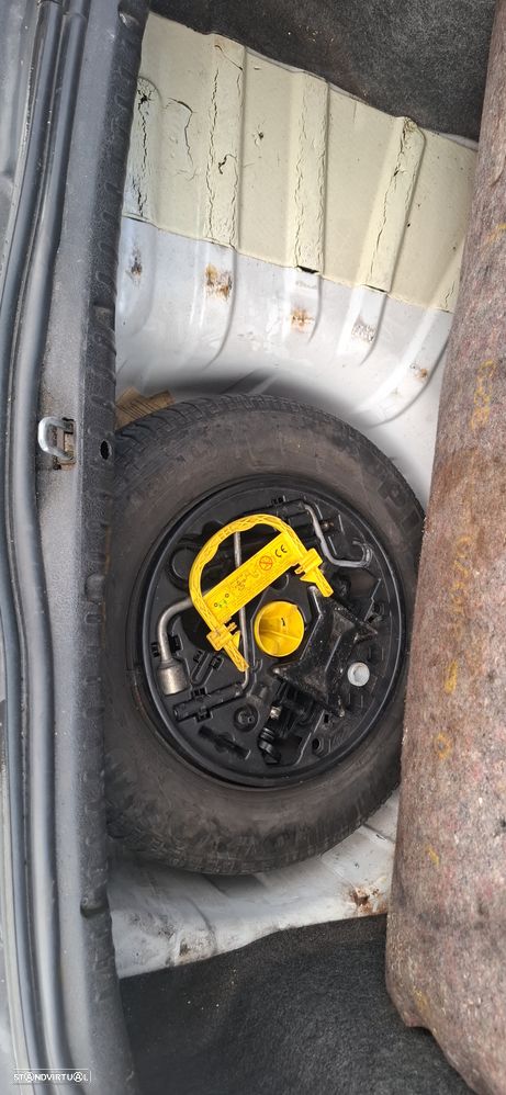 Renault Clio 1.2 RN - 11