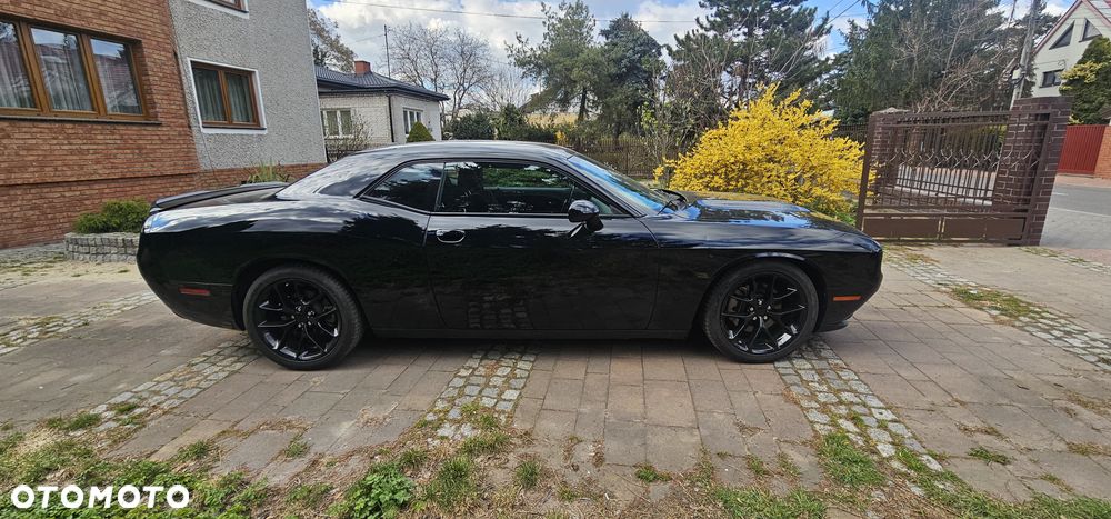 Dodge Challenger - 4