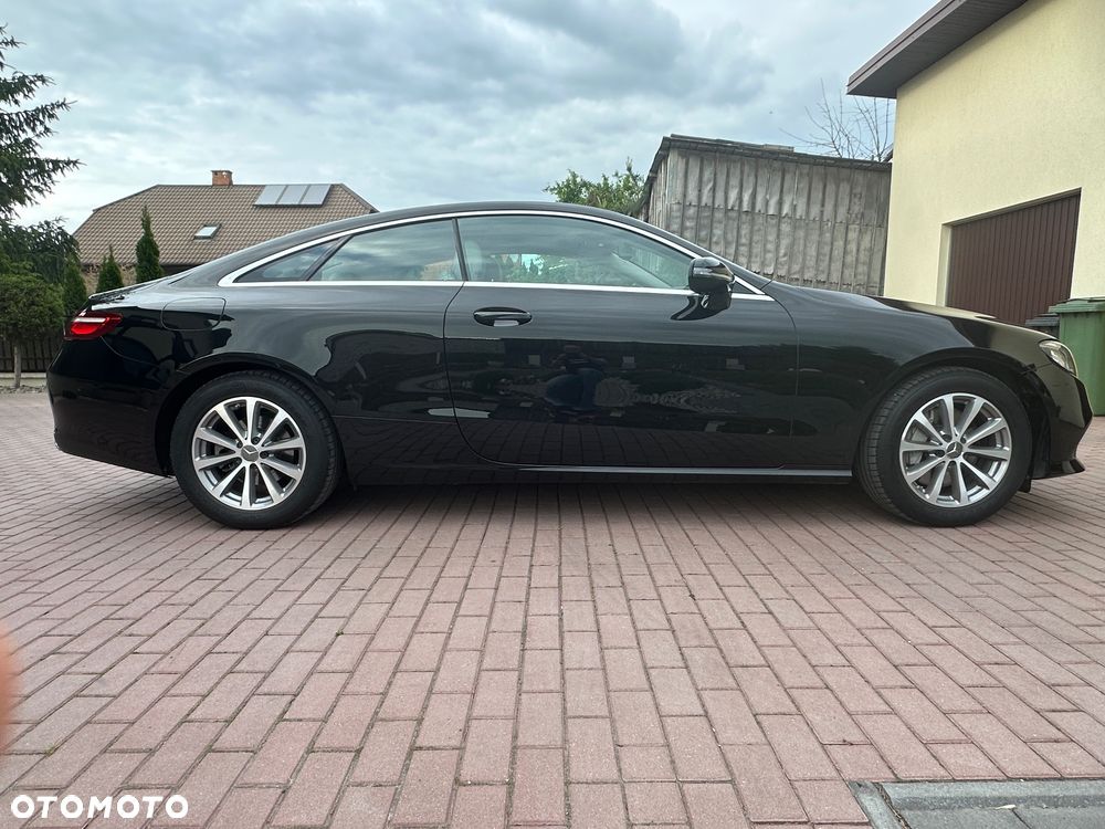 Mercedes-Benz Klasa E 300 9G-TRONIC - 6