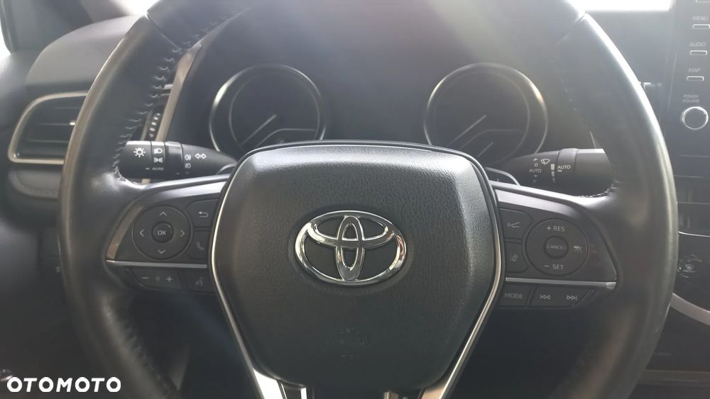 Toyota Camry 2.5 Hybrid Executive CVT - 28
