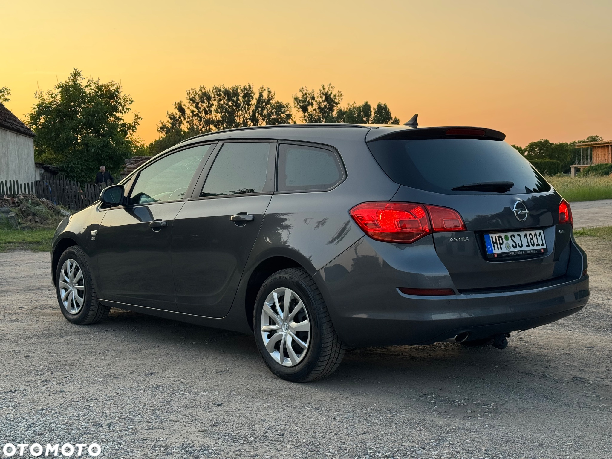 Opel Astra 2.0 CDTI DPF Automatik 150 Jahre - 4
