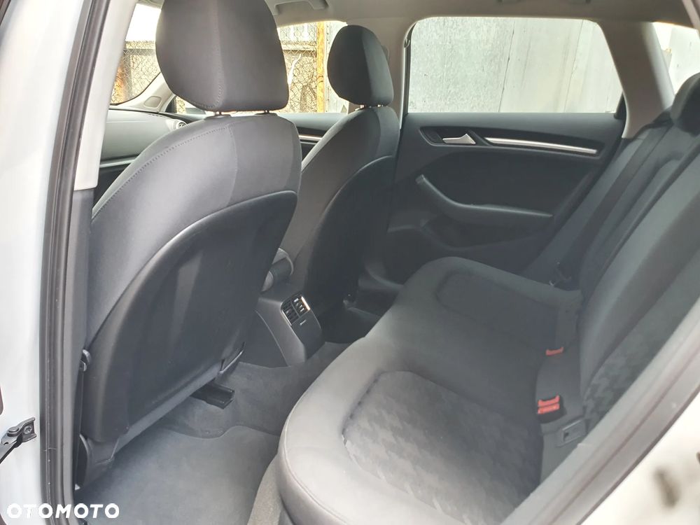 Audi A3 Sportback 1.6 TDI sport - 14